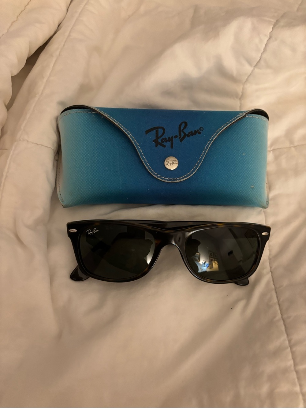 Ray-Ban Tortoise New Wayfarer Sunglasses Unisex